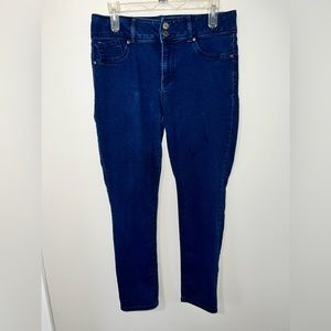 1822 Dark Wash Denim Skinny Jeans. Size 14. GREAT condition, very loosely worn